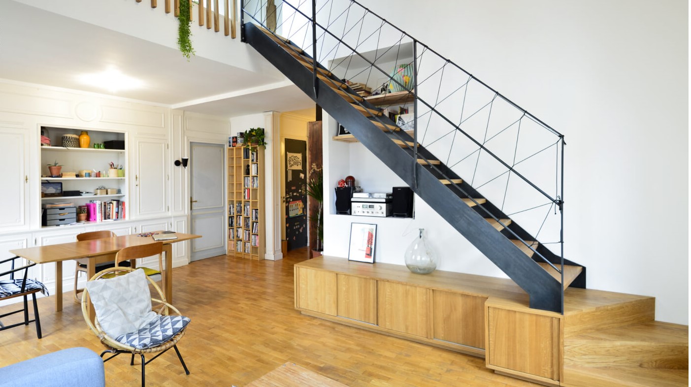 Echelle d'intérieur pour la maison : mezzanine, grenier, bibliothèque